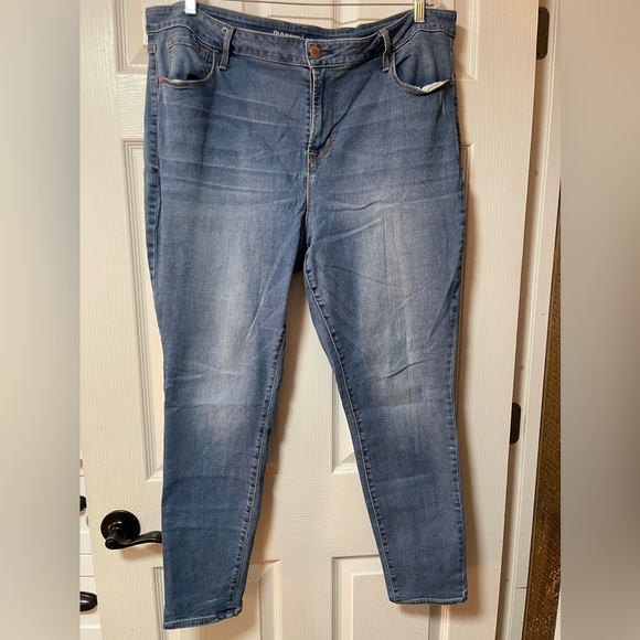 OLD NAVY Rockstar High Rise Medium Wash Size 18 Regular - Picture 2 of 9